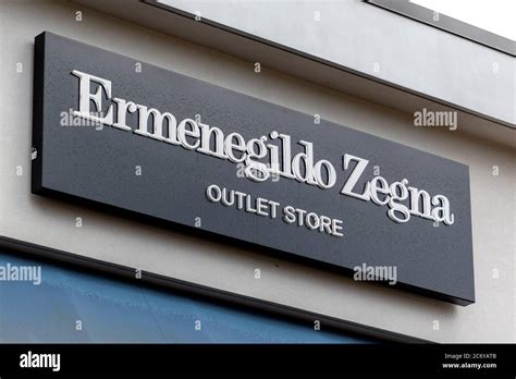 ermenegildo zegna outlet store.